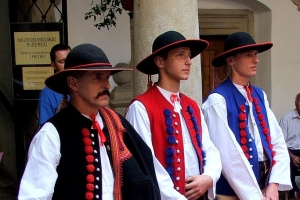 Stroje regionalne Górali Żywieckich wykonywane przez AA 