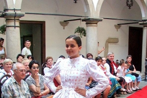 Stroje regionalne Górali Żywieckich wykonywane przez AA 