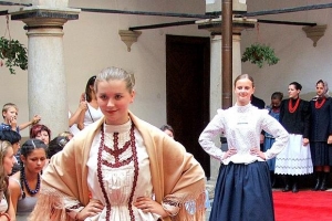Stroje regionalne Górali Żywieckich wykonywane przez AA 