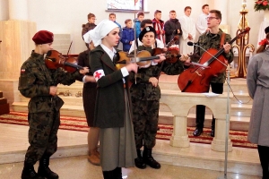 Patriotycznie w Rybarzowicach - zdjęcie16
