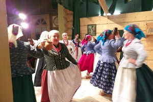 „Grojcowianie” na 48. Góralskim Karnawale w Bukowinie Tatrzańskiej - zdjęcie15