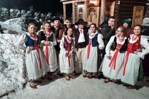 „Grojcowianie” na 48. Góralskim Karnawale w Bukowinie Tatrzańskiej - zdjęcie7