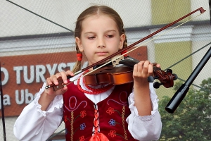 I Dzień Folkloru Dziecięcego - zdjęcie13