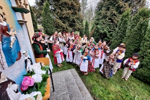 Nabożeństwo majowe w Brzuśniu - zdjęcie39
