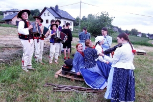 Zielone Świątki w Wieprzu - „Źrej zytko, źrej” - zdjęcie19