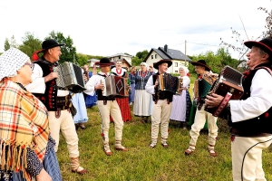 Zielone Świątki w Wieprzu - „Źrej zytko, źrej” - zdjęcie98