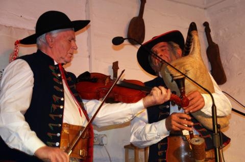 Znamy już wyniki Posiad Gawędziarskich oraz Konkursu Gry na Unikatowych Instrumentach Ludowych i Konkursu Kapel 2012 r